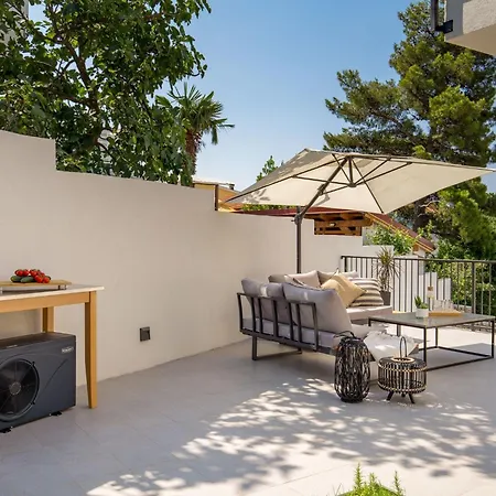Sunrise Mit Pool By Interhome Crikvenica