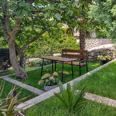Διαμέρισμα Sunrise Mit Pool By Interhome *