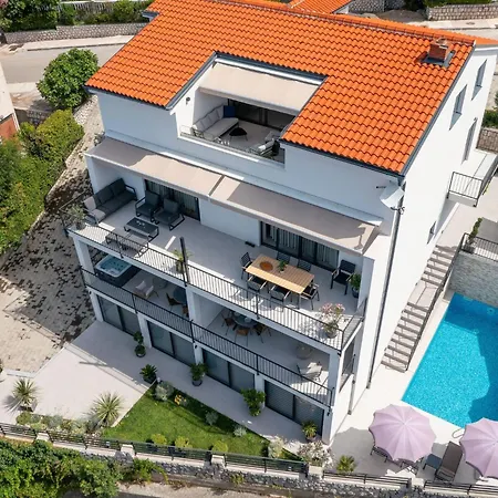 Apartament Sunrise Mit Pool By Interhome Crikvenica