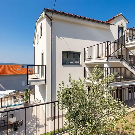 Sunrise Mit Pool By Interhome Διαμέρισμα
